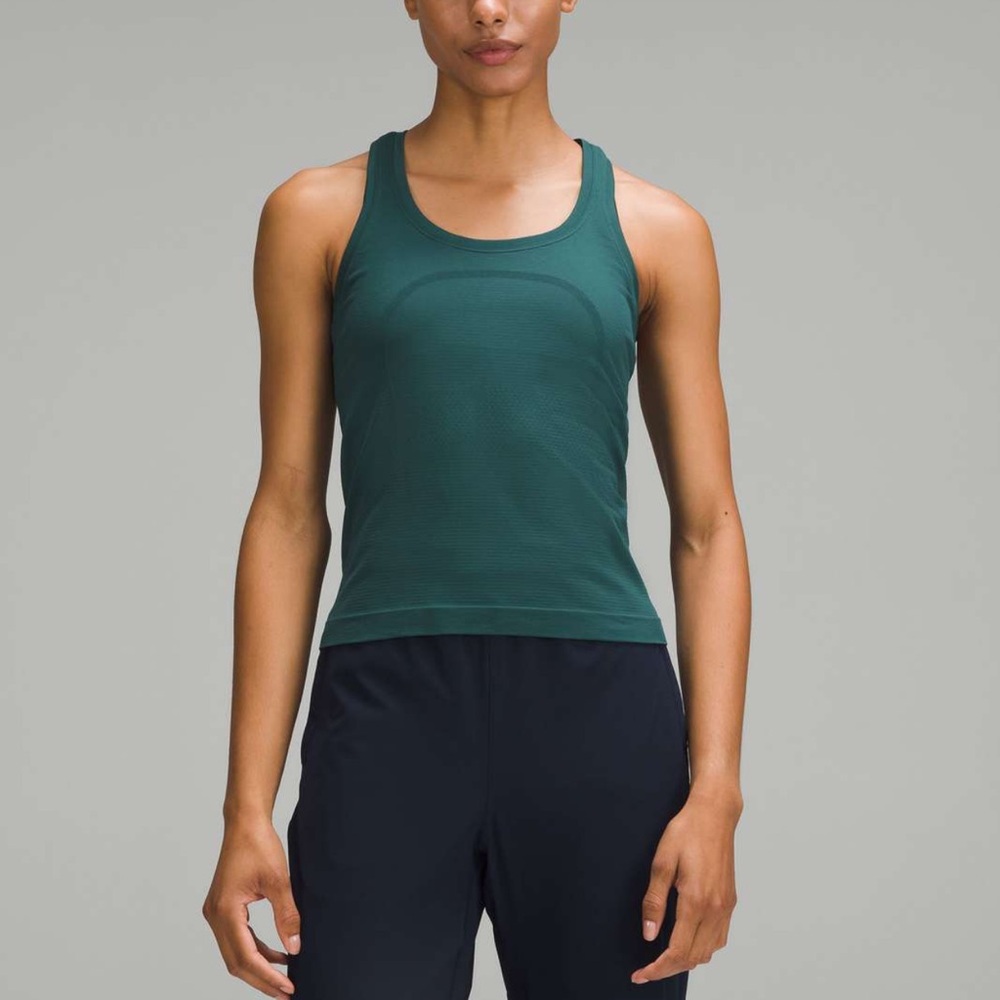 Lulu size 6 tank top